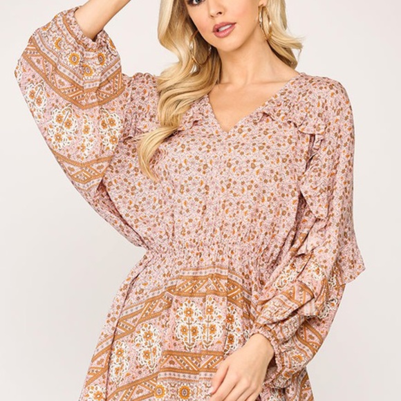 Boho Floral Printed Open Back Blouse - Picture 3 of 5